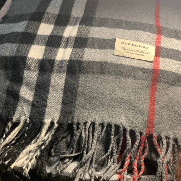 Burberry Made In Scothland CASHMERE - Picture 8 of 12